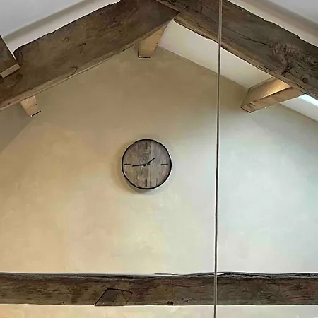 Bumble In Vakantiehuis